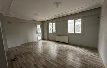 Merkezi Konumda Güvenlikli Sitede Ferah 2+1 