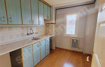 Merkezi Konumda Site İçi Ferah Otoparklı 3+1 