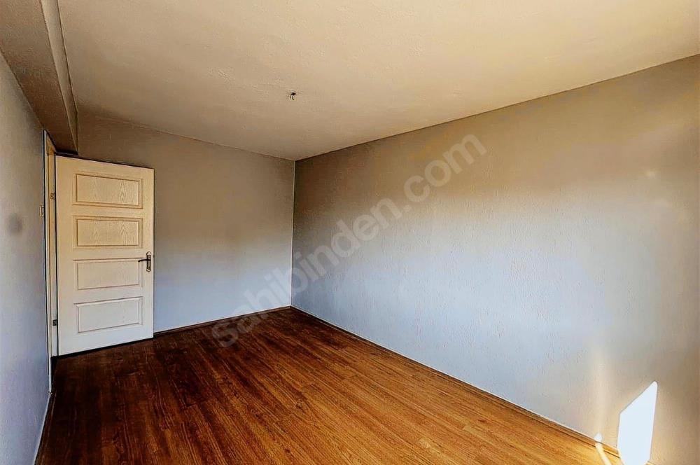 Merkezi Konumda Site İçi Ferah Otoparklı 3+1 