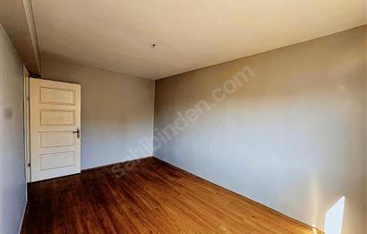 Merkezi Konumda Site İçi Ferah Otoparklı 3+1 