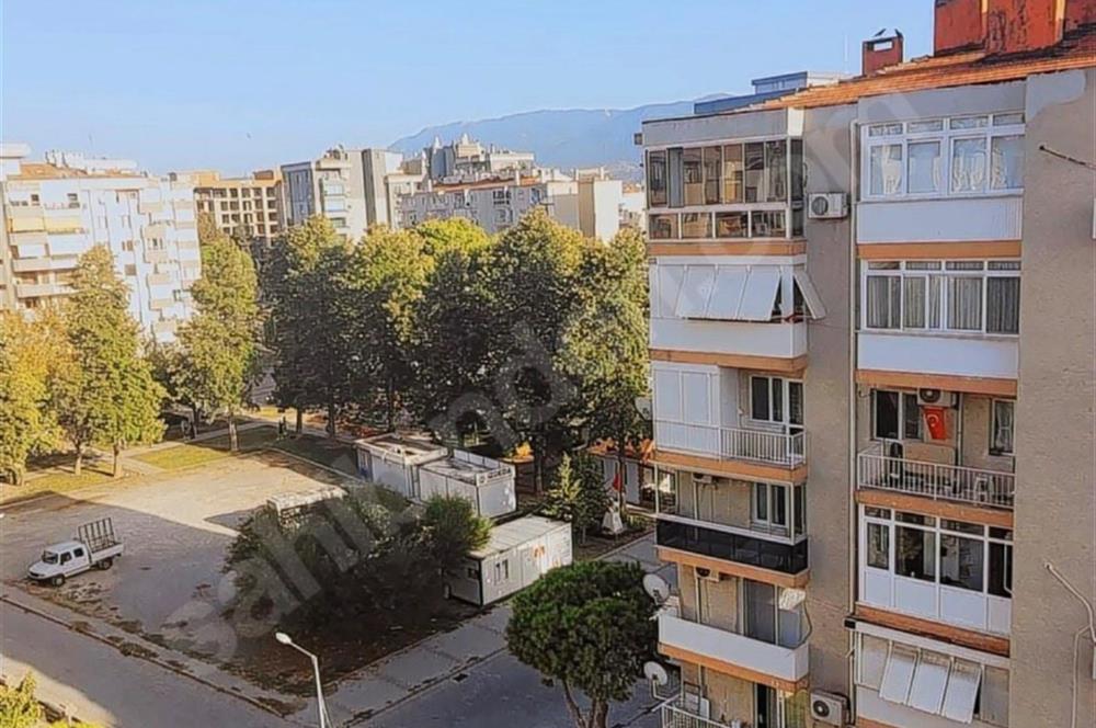 Merkezi Konumda Site İçi Ferah Otoparklı 3+1 