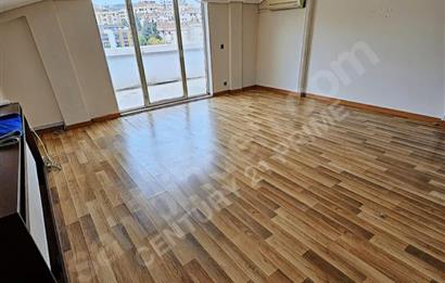 KADIKÖY- ACIBADEM E-5 CEPHELİ BAKIMLI OFİS KATI