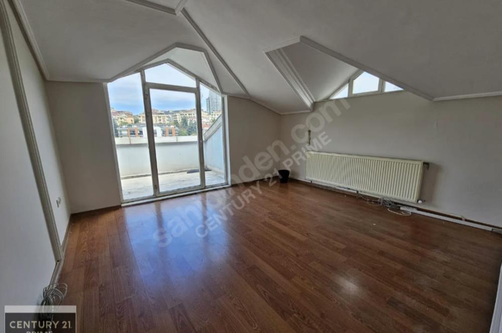 KADIKÖY- ACIBADEM E-5 CEPHELİ BAKIMLI OFİS KATI