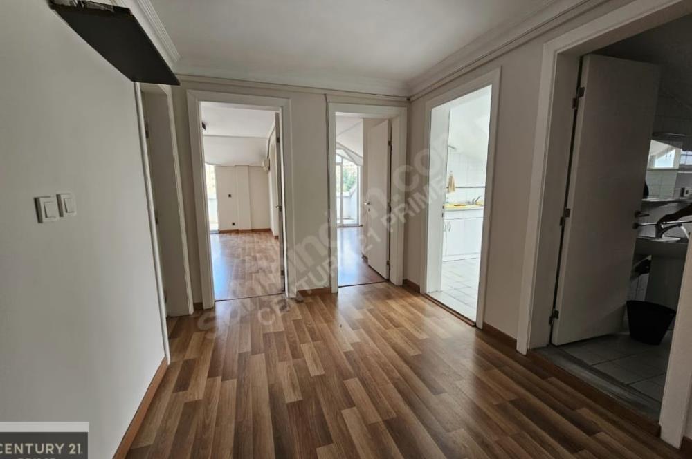 KADIKÖY- ACIBADEM E-5 CEPHELİ BAKIMLI OFİS KATI