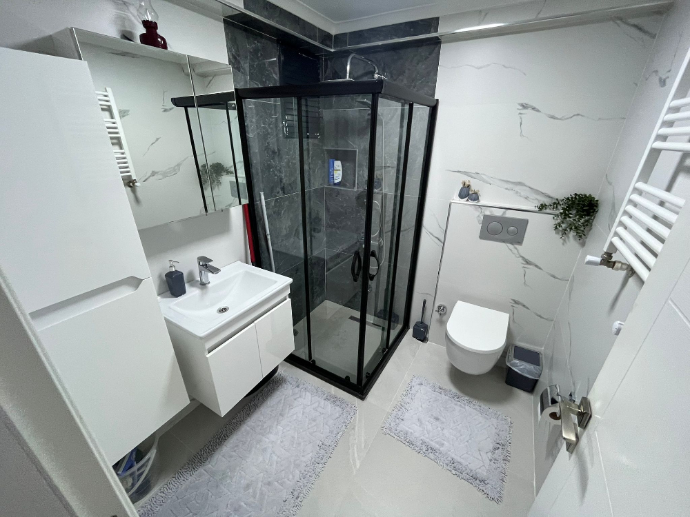 Eyüp Akşemsettin Satılık 2+1 İçi Yenilendi Fırsat Balkonlu Daire