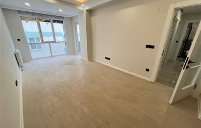 ALTINTEPE'DE 0 BİNADA BALKONLU ARA KATTA LÜX 2+1