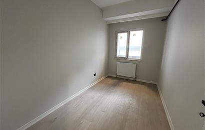 ALTINTEPE'DE 0 BİNADA BALKONLU ARA KATTA LÜX 2+1