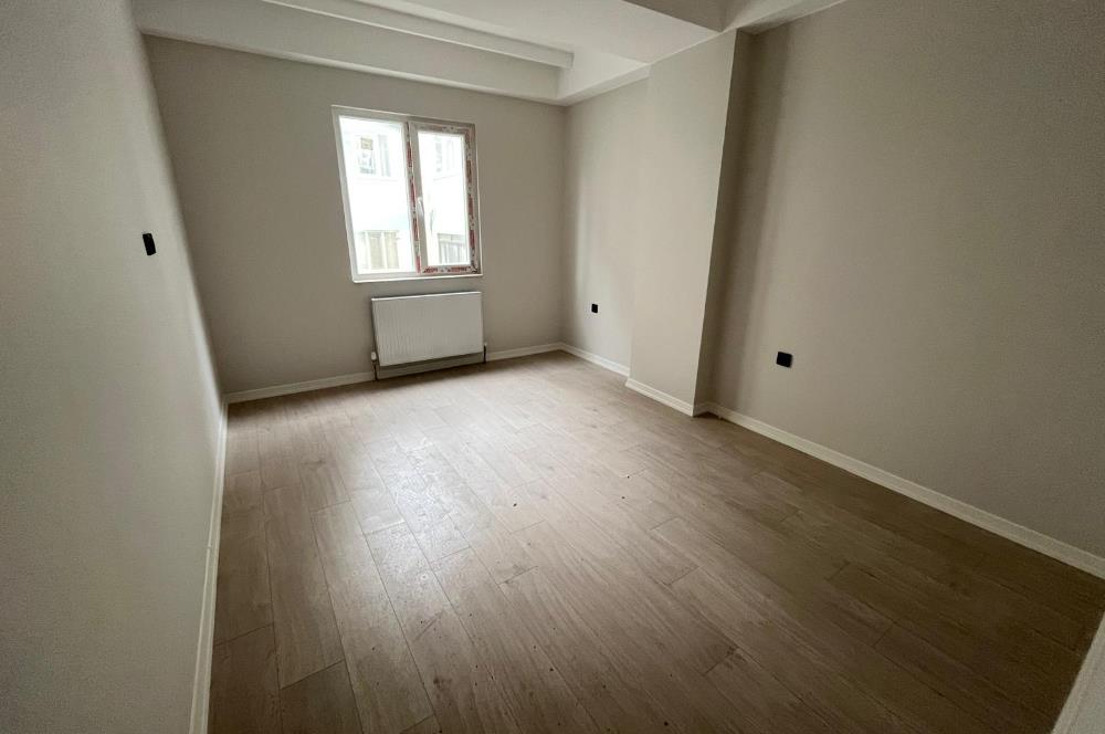 ALTINTEPE'DE 0 BİNADA BALKONLU ARA KATTA LÜX 2+1