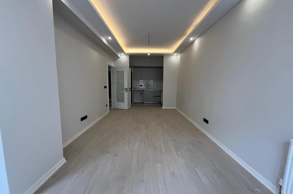 ALTINTEPE'DE 0 BİNADA BALKONLU ARA KATTA LÜX 2+1