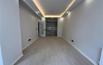 ALTINTEPE'DE 0 BİNADA BALKONLU ARA KATTA LÜX 2+1