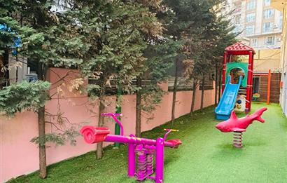 KEMER VADİ SİTESİNDE FERAH KULLANIMLI BALKONLU BEYAZ EŞYALI  1+1 DAİRE