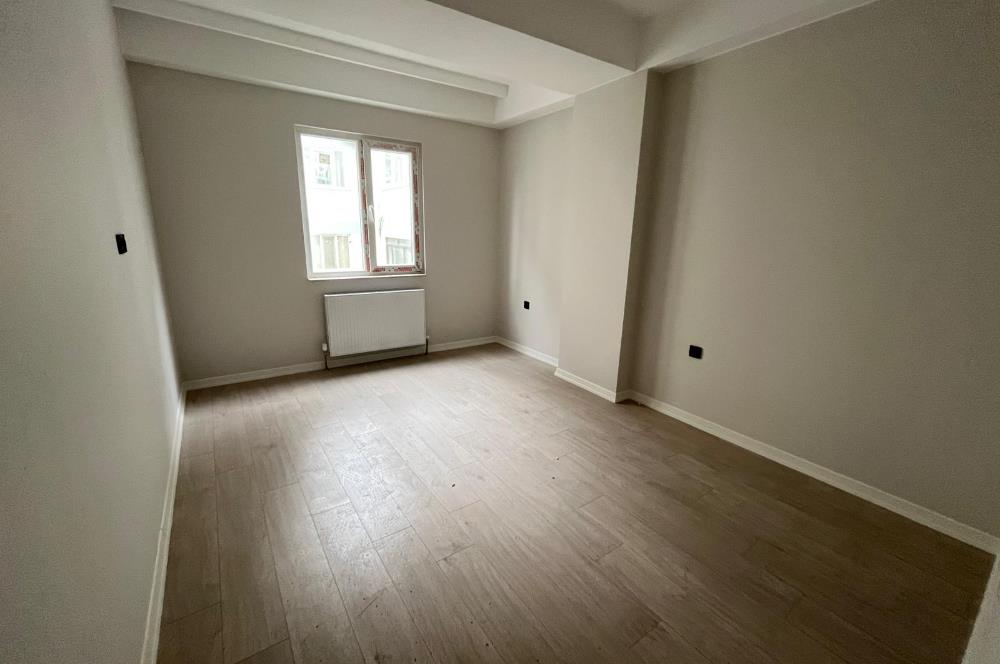 ALTINTEPE'DE 0 BİNADA BALKONLU ARA KATTA LÜX 2+1