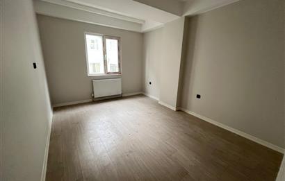 ALTINTEPE'DE 0 BİNADA BALKONLU ARA KATTA LÜX 2+1