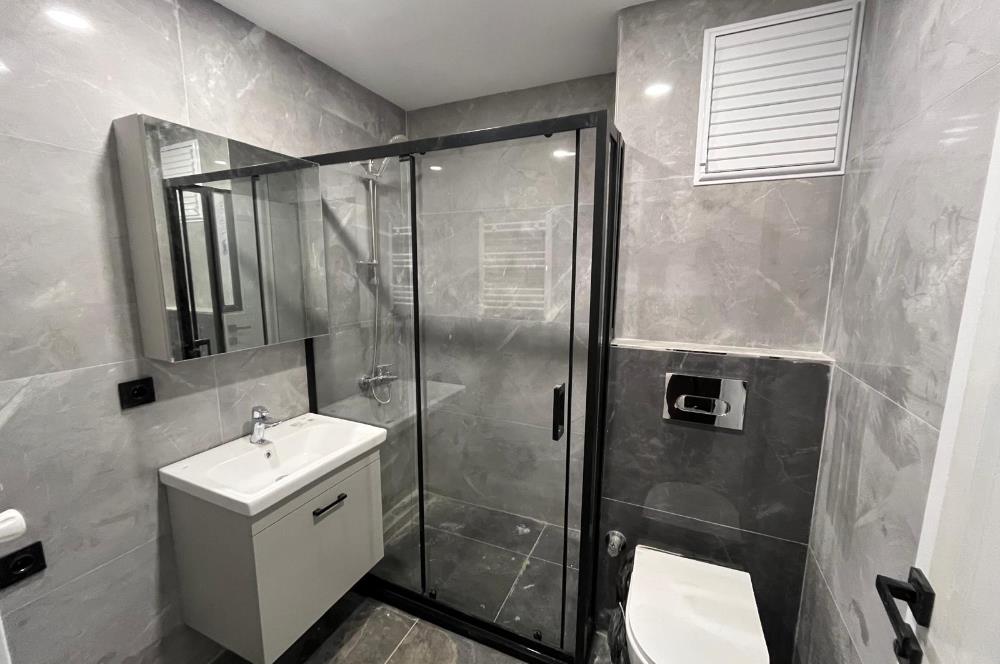 ALTINTEPE'DE 0 BİNADA BALKONLU ARA KATTA LÜX 2+1