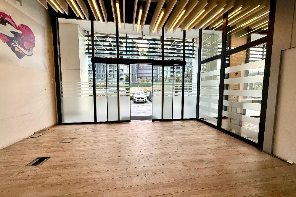 Porta Vadi Kiralık Dükkan 400m2+40m2 Tahsisli Ön Kullanım Alanı