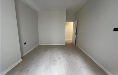 ALTINTEPE'DE 0 BİNADA BALKONLU ARA KATTA LÜX 2+1