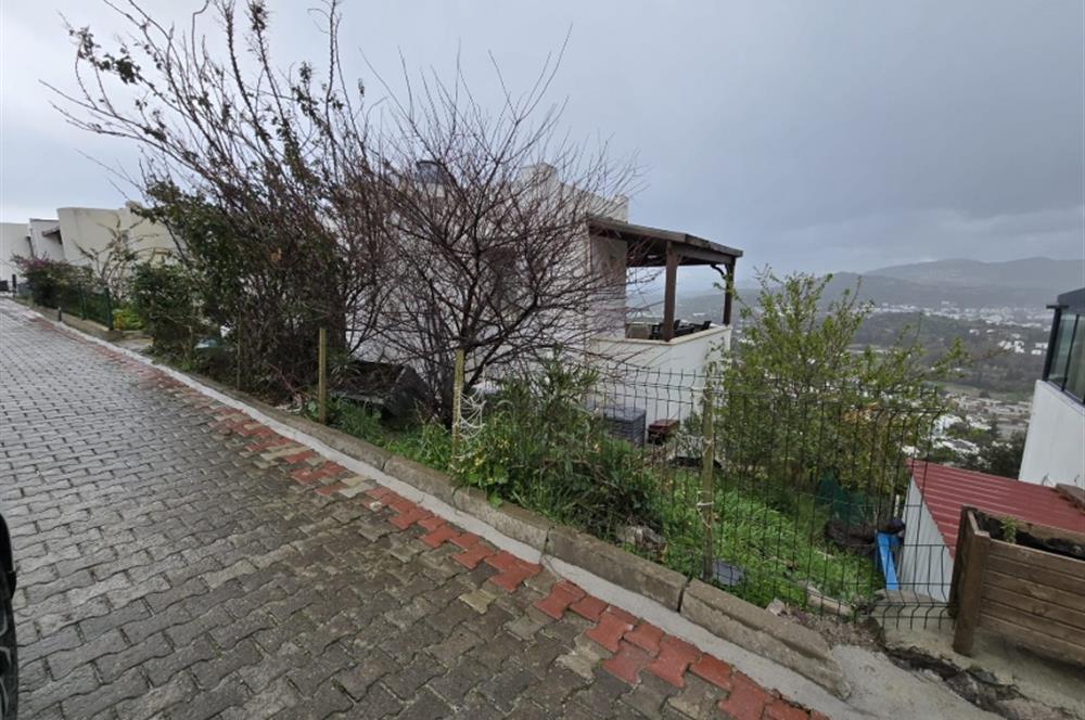 Bodrum Gümüşlük Satılık Deniz Manzaralı İkiz Villa