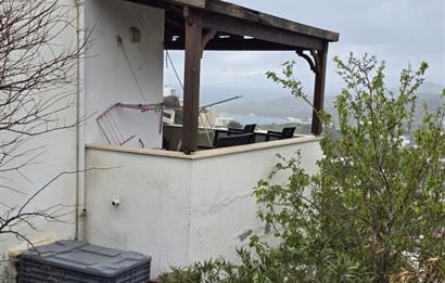 Bodrum Gümüşlük Satılık Deniz Manzaralı İkiz Villa