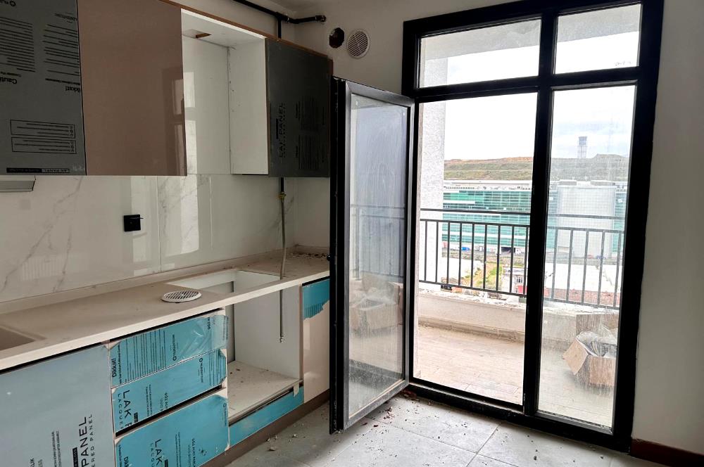 Tuzla Aydınlı TOKİ Evleri’nde 2+1 | 80 m² | Balkonlu | Kiralık