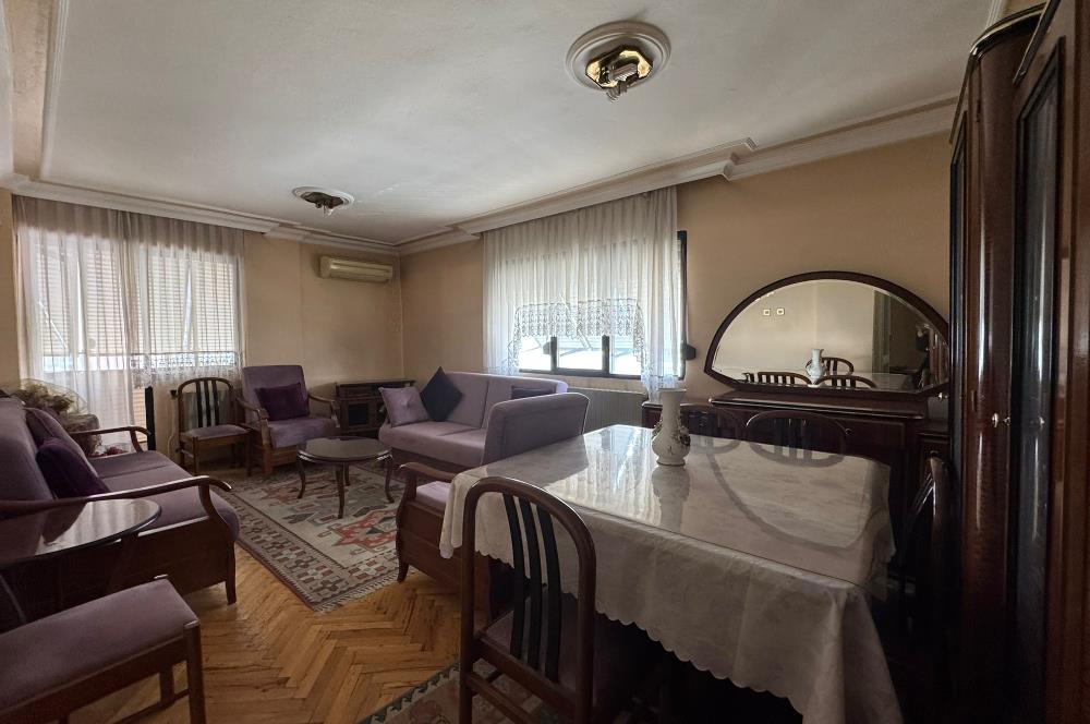 Karşıyaka Bahriye Üçok Bulvarı Üzerinde 3+1 Satılık Daire