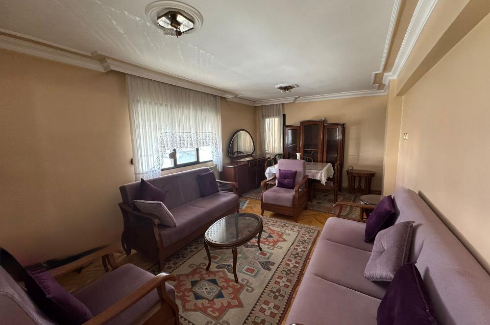 Karşıyaka Bahriye Üçok Bulvarı Üzerinde 3+1 Satılık Daire