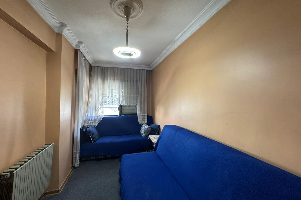 Karşıyaka Bahriye Üçok Bulvarı Üzerinde 3+1 Satılık Daire