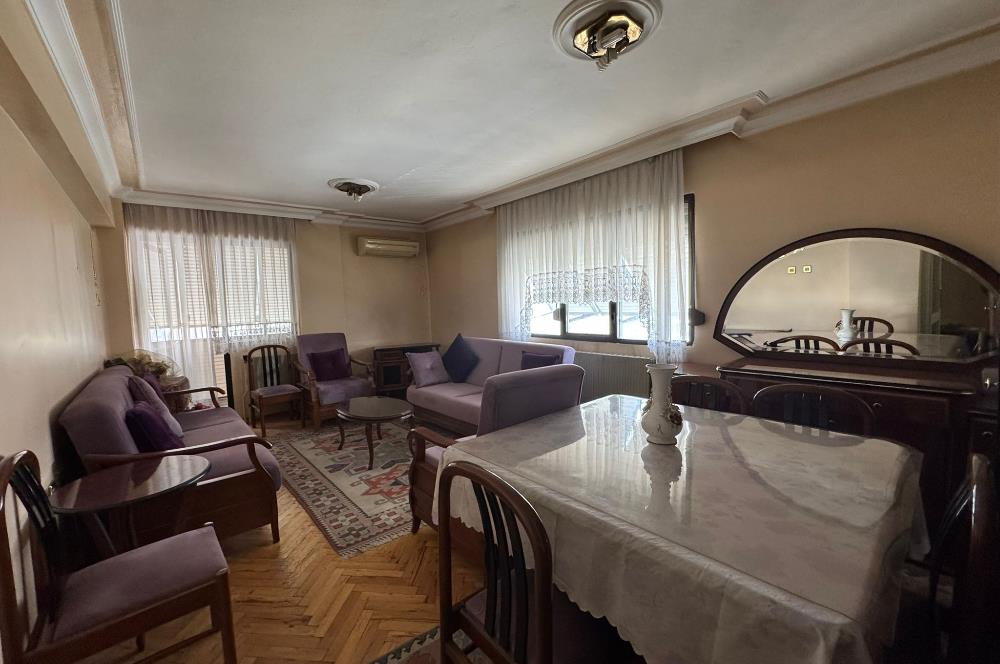 Karşıyaka Bahriye Üçok Bulvarı Üzerinde 3+1 Satılık Daire