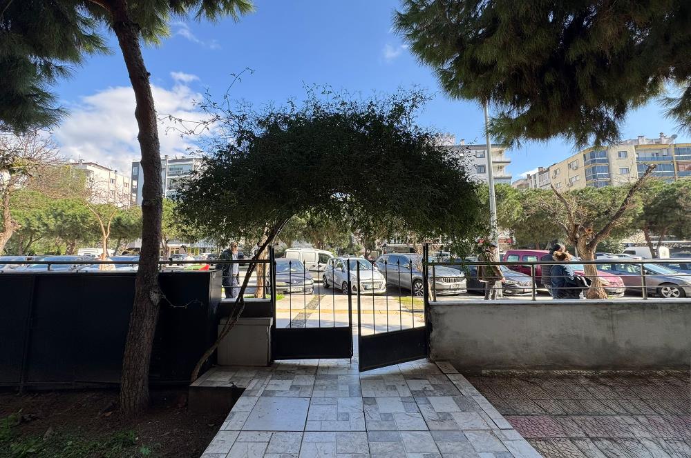 Karşıyaka Bahriye Üçok Bulvarı Üzerinde 3+1 Satılık Daire