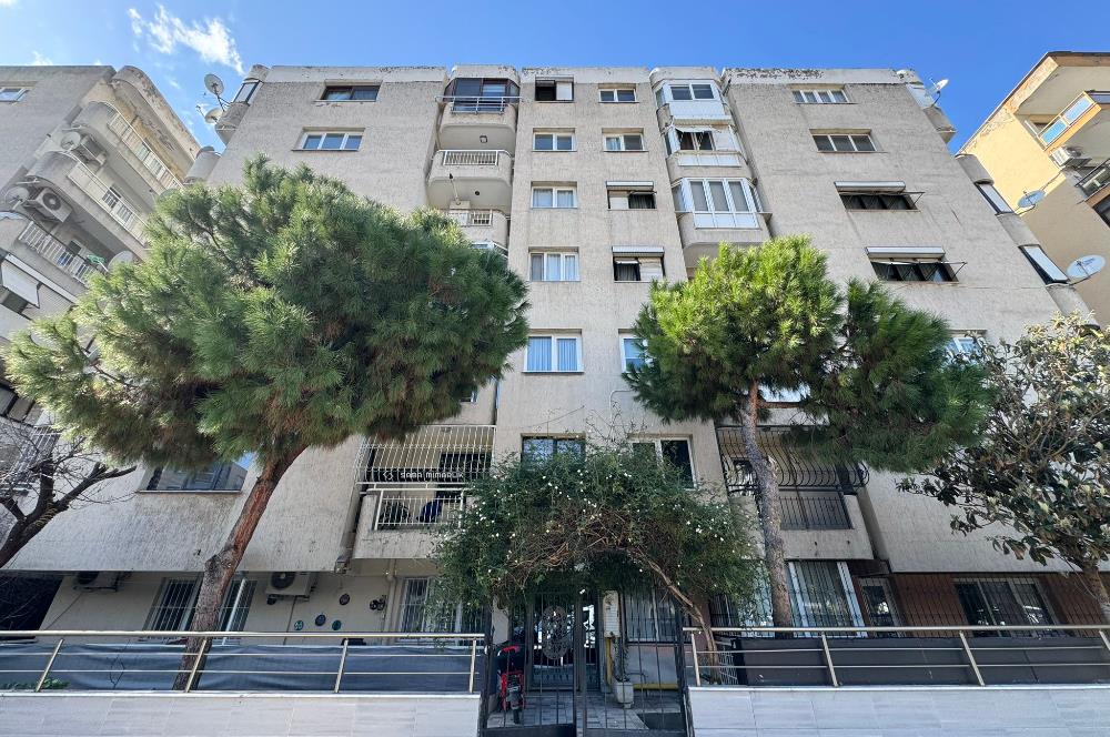 Karşıyaka Bahriye Üçok Bulvarı Üzerinde 3+1 Satılık Daire