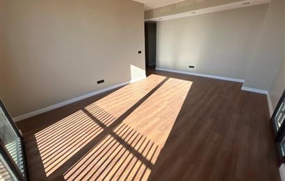 DENİZ MANZARALI GÜVENLİKLİ ÖZEL OTOPARKLI 3+1