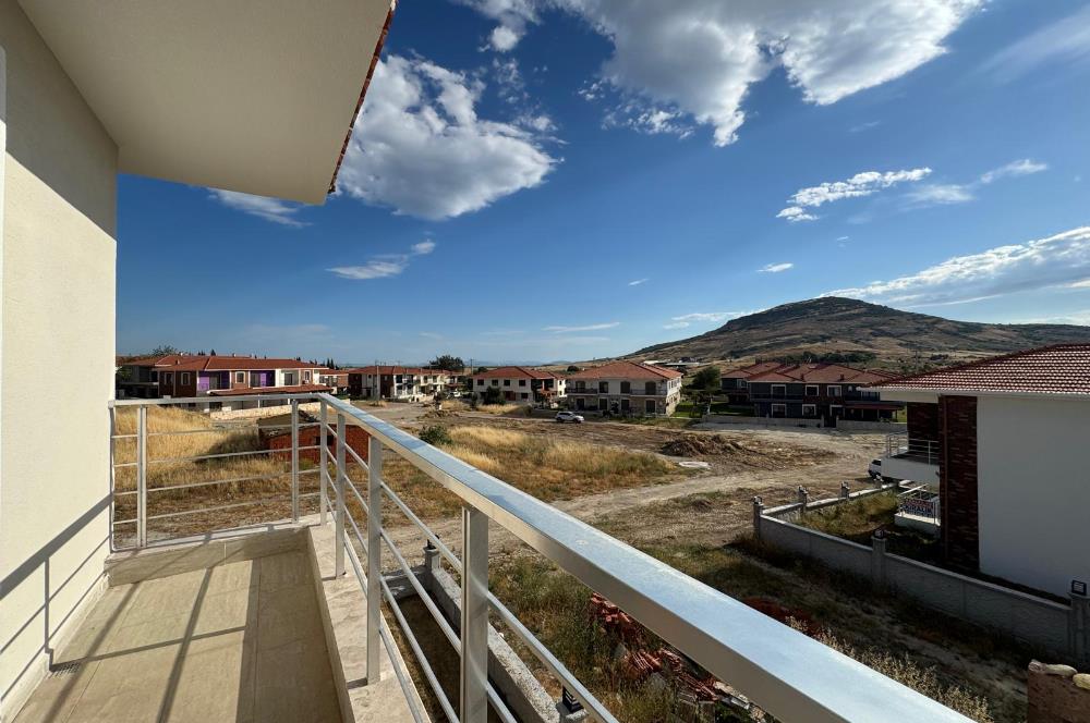 Foça Bağarası'nda Satılık Sıfır 2+1 Daire