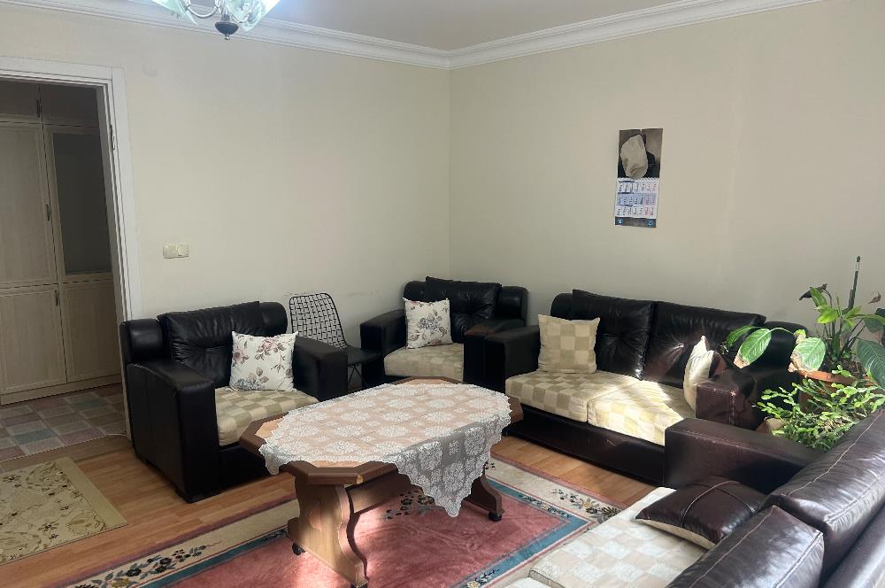 Göktürk Belediye caddesinde satılık 2+1 arakat daire