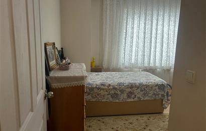 Göktürk Belediye caddesinde satılık 2+1 arakat daire