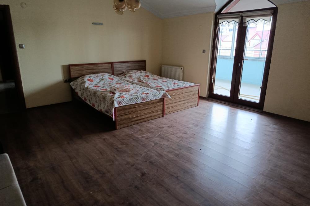 C21 UZMAN DAN YOMRA MERKEZ DE KİRALIK ÇATI KATI