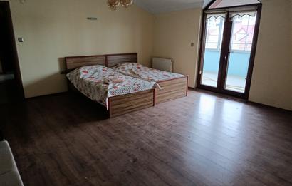 C21 UZMAN DAN YOMRA MERKEZ DE KİRALIK ÇATI KATI