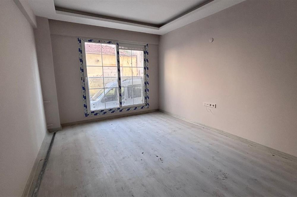 Bayraklı Fuat Edip Baksı'da Sıfır, Merkezi Konumda 2+1 Satılık