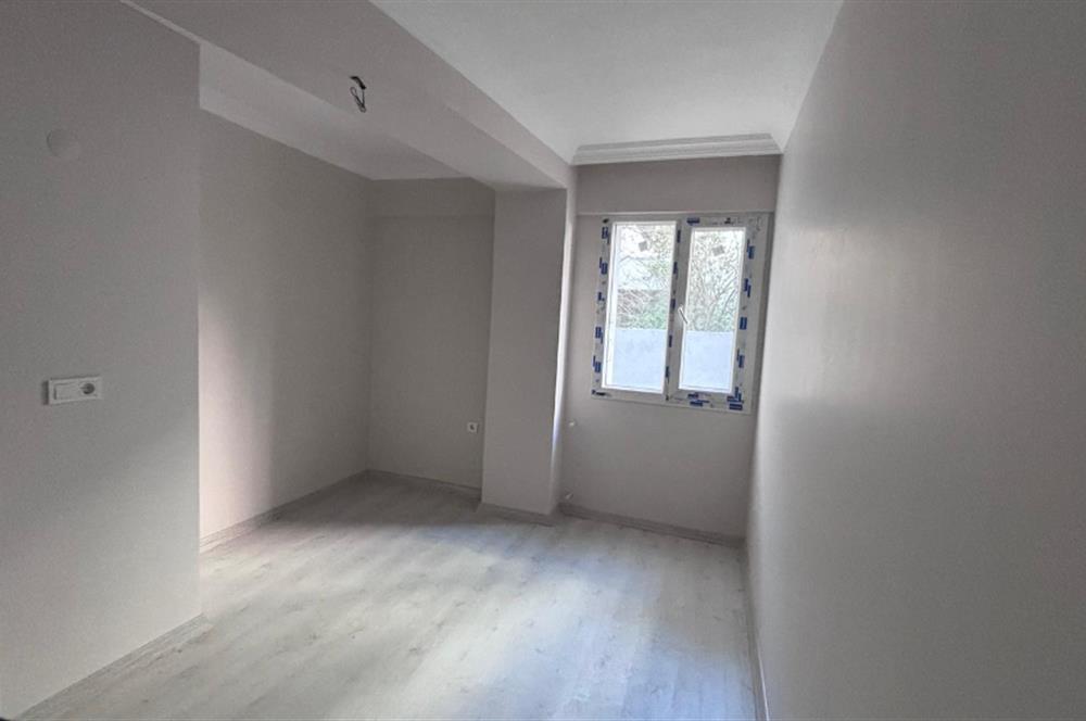 Bayraklı Fuat Edip Baksı'da Sıfır, Merkezi Konumda 2+1 Satılık