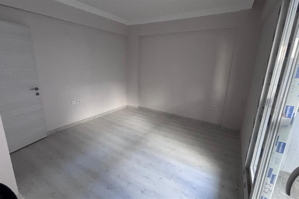 Bayraklı Fuat Edip Baksı'da Sıfır, Merkezi Konumda 2+1 Satılık