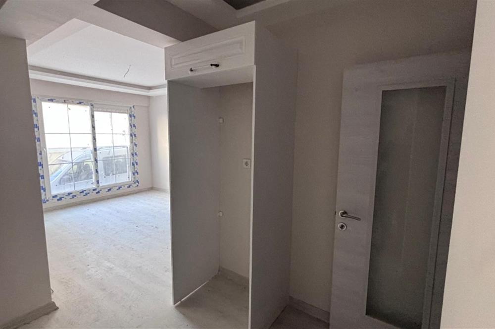 Bayraklı Fuat Edip Baksı'da Sıfır, Merkezi Konumda 2+1 Satılık