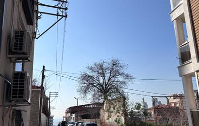 Bayraklı Fuat Edip Baksı'da Sıfır, Merkezi Konumda 2+1 Satılık