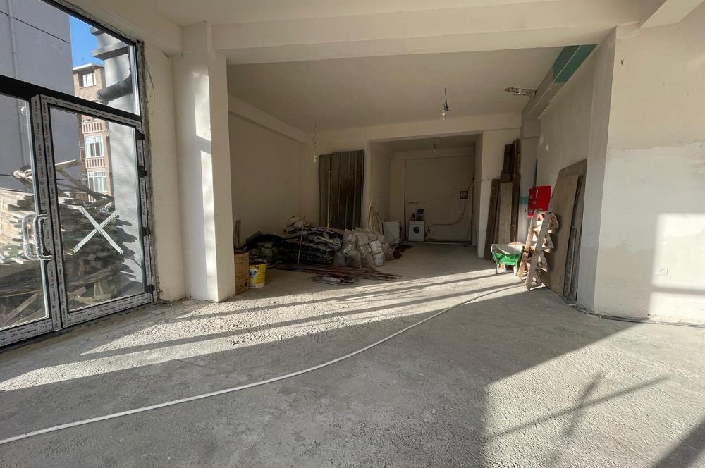 KARTAL YALI MAHALLESİ'NDE 220 m2 KULLANIM VE DEPOLU SIFIR DÜKKAN