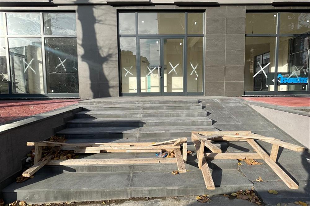 KARTAL YALI MAHALLESİ'NDE 220 m2 KULLANIM VE DEPOLU SIFIR DÜKKAN