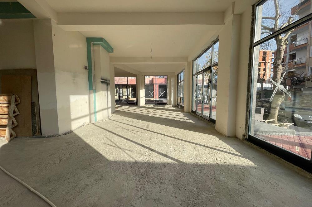 KARTAL YALI MAHALLESİ'NDE 220 m2 KULLANIM VE DEPOLU SIFIR DÜKKAN