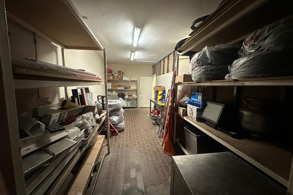 PENDİK ESENLER MAHALLESİ'NDE 505 m2 NET CEPHESİ AÇIK DÜKKAN