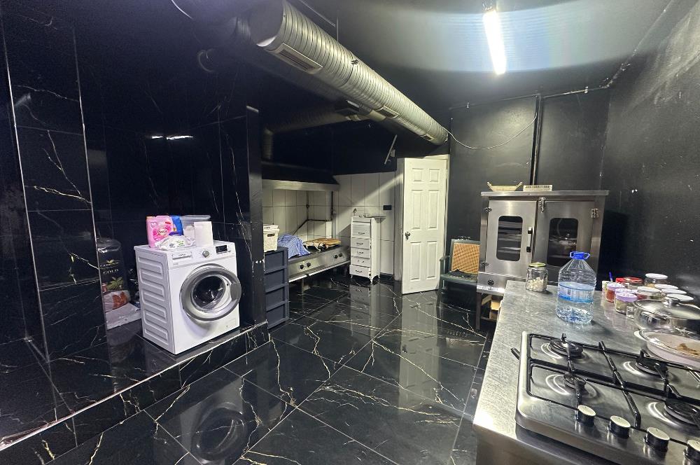 PENDİK ESENLER MAHALLESİ'NDE 505 m2 NET CEPHESİ AÇIK DÜKKAN