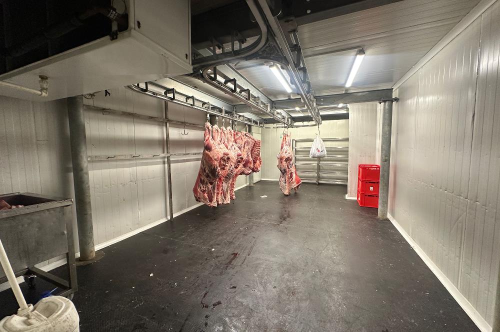 PENDİK ESENLER MAHALLESİ'NDE 505 m2 NET CEPHESİ AÇIK DÜKKAN