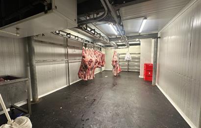 PENDİK ESENLER MAHALLESİ'NDE 505 m2 NET CEPHESİ AÇIK DÜKKAN