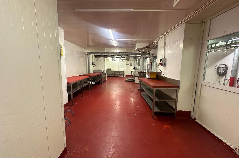 PENDİK ESENLER MAHALLESİ'NDE 505 m2 NET CEPHESİ AÇIK DÜKKAN