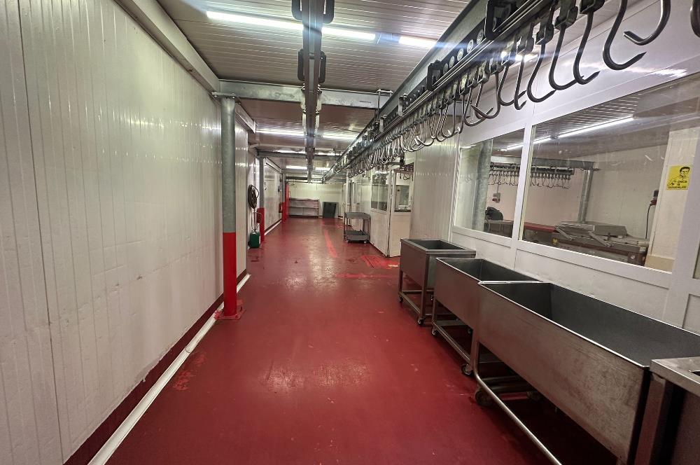 PENDİK ESENLER MAHALLESİ'NDE 505 m2 NET CEPHESİ AÇIK DÜKKAN