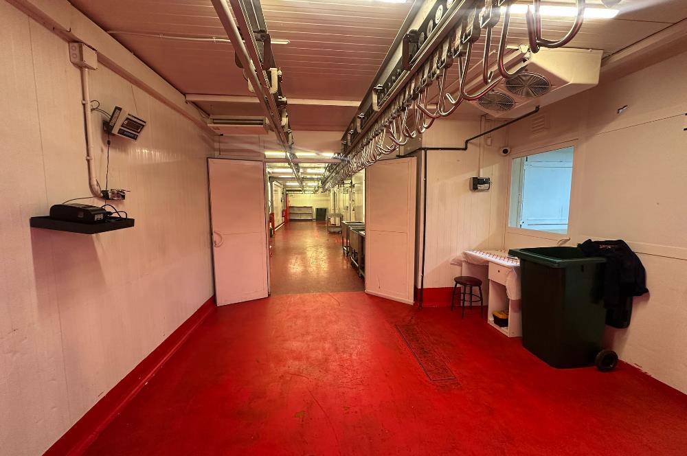 PENDİK ESENLER MAHALLESİ'NDE 505 m2 NET CEPHESİ AÇIK DÜKKAN